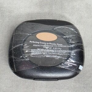 BeautiControl Perfecting Creme to Powder Finish Foundation P-2 12567 .5oz SEALED